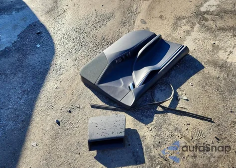 2018 Tesla Model S из США, поврежденный, VIN 5YJSA1E22JF276687